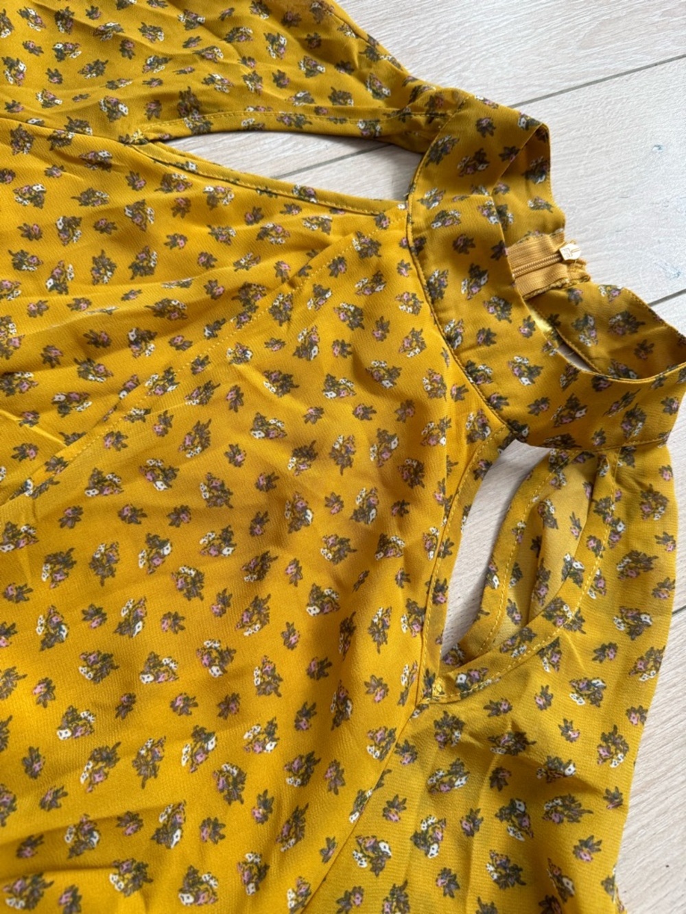 Cupshe Sunshine Floral Cutout Dress in Mustard Yellow Women’s Size Large - Picture 6 of 14